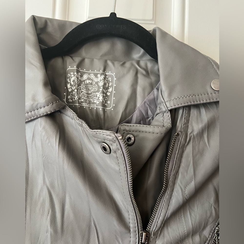 Gray jacket - Picture 4 of 5